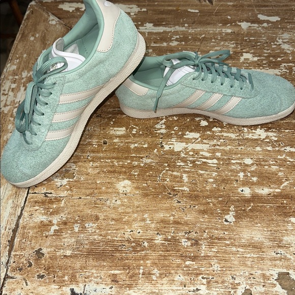 adidas gazelle silver green womens Adidas Originals